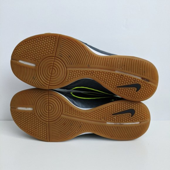 Nike Tempo Shoes main image 4